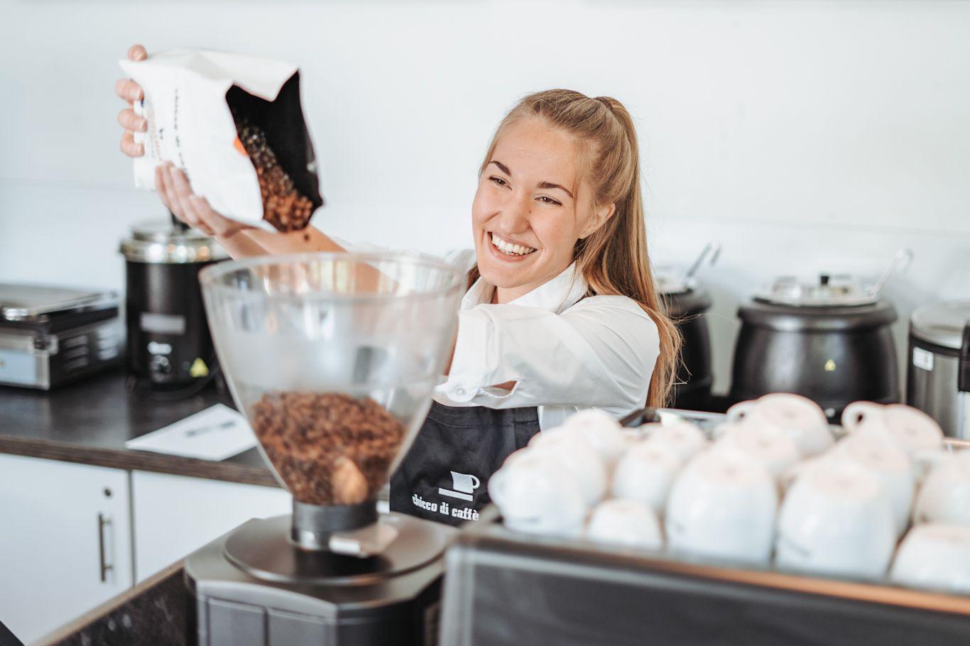 Ausbildung_Fachfrau Systemgastro_web.jpg